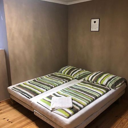 Quiet -Residential Area 2 Bedroom+Living Room Apartment Szombathely Eksteriør bilde