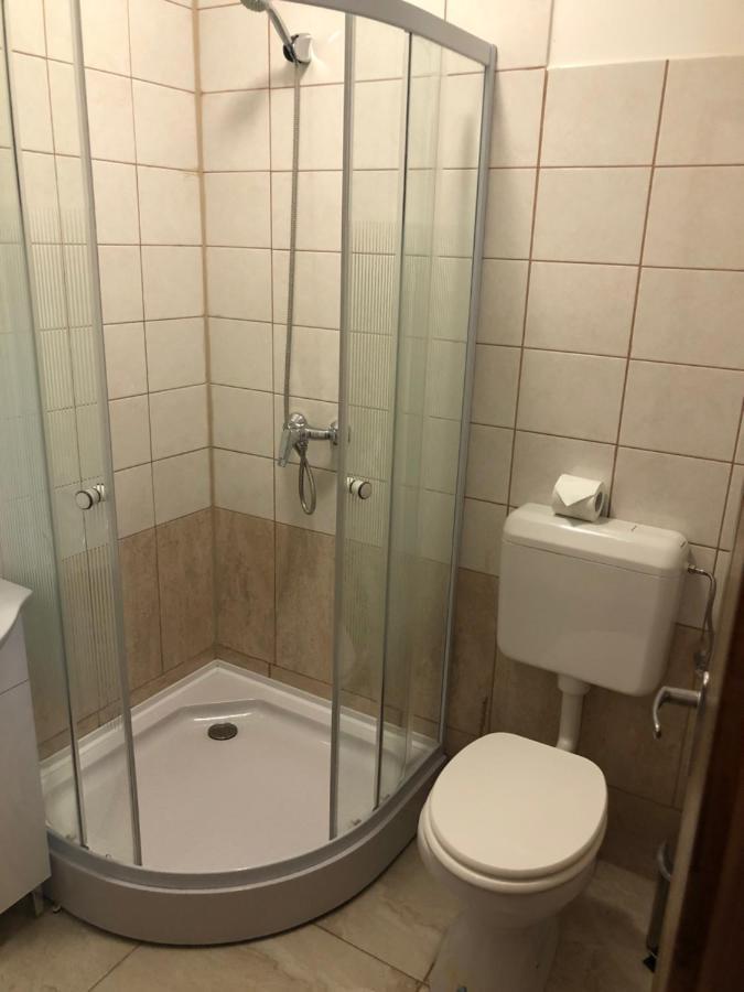 Quiet -Residential Area 2 Bedroom+Living Room Apartment Szombathely Eksteriør bilde